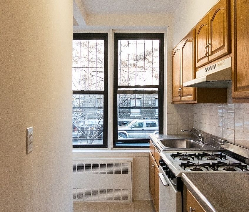 1st image of 592 Prospect Pl #1AA
