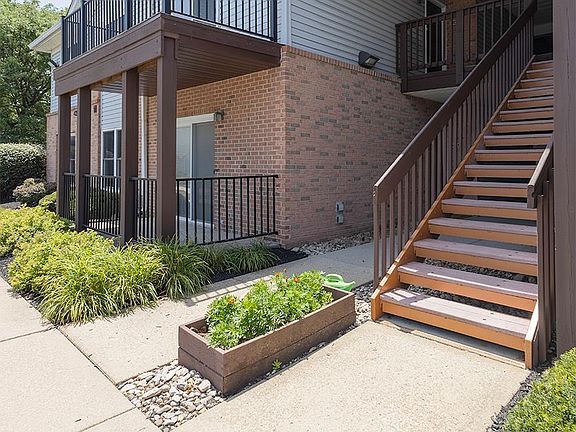 3rd image of 7509 Somerset Dr