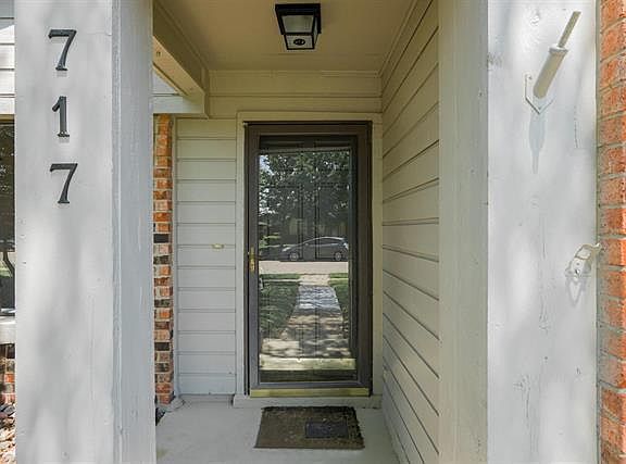 3rd image of 717 Fieldwood Dr