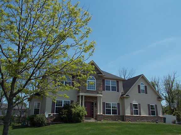 2nd image of 682 Mohican Dr