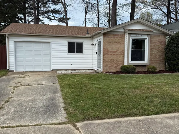 1224 Eaglewood Dr, Virginia Beach, VA 23454