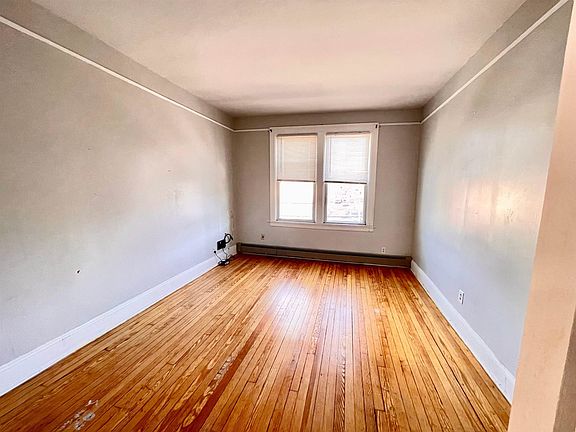 5th image of 235 Liberty Ave APT 2