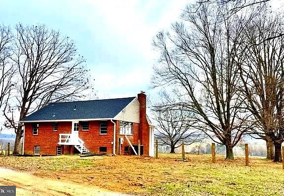 3rd image of 14664 Creek Ln