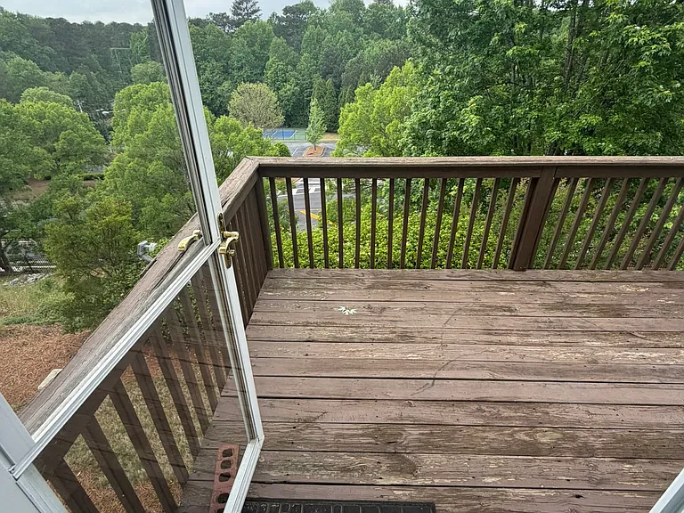 2414 Suwanee Pointe Dr — Photo 50