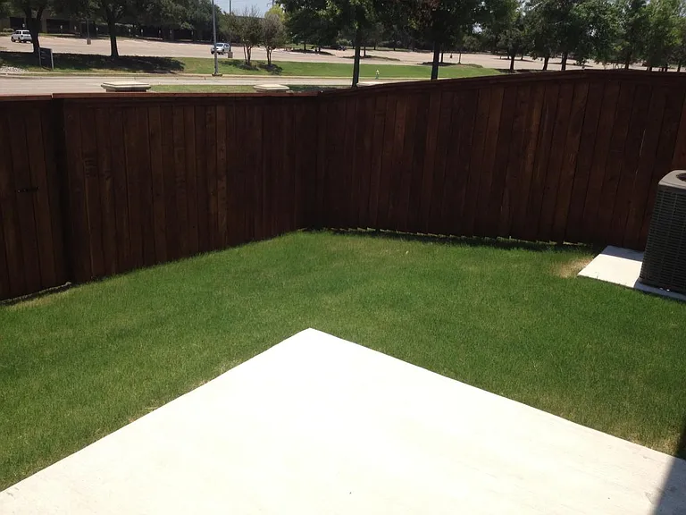 425 Metropolitan Dr — Photo 19