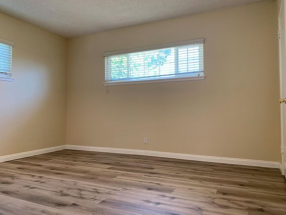2nd image of 19139 Schoenborn St