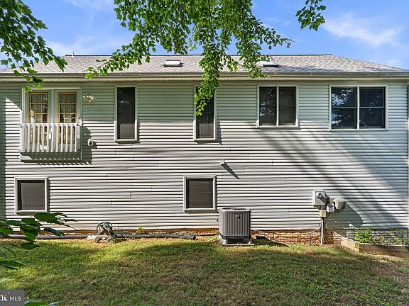 3rd image of 45 Lawhorn Rd