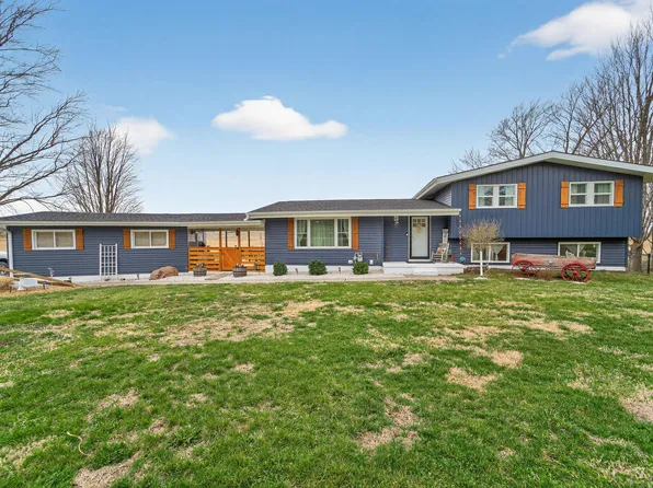 1086 212th Pl, Shenandoah, IA 51601