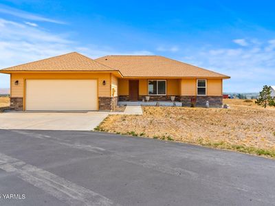 421 Section One Rd, Tieton, WA, 98947
