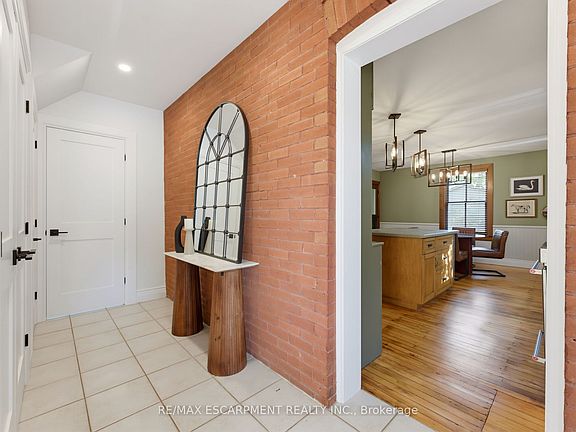 4th image of 212 Concession 8 Rd E