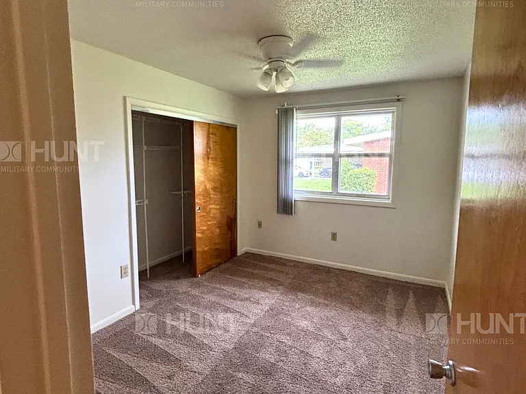 224 Fox Glove St — Photo 8