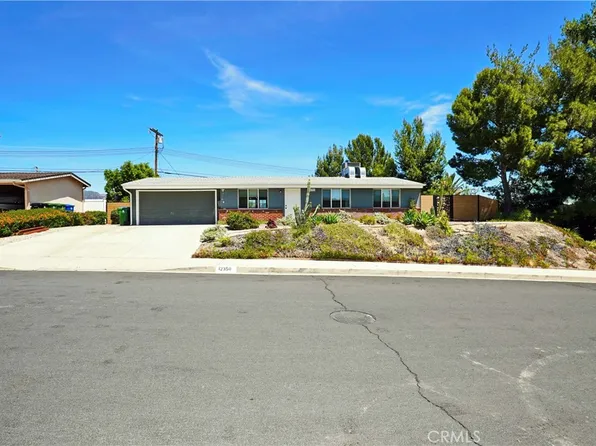 12350 Luna Pl, Granada Hills, CA 91344