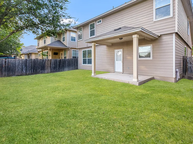 10814 Mustang Oak Dr — Photo 11