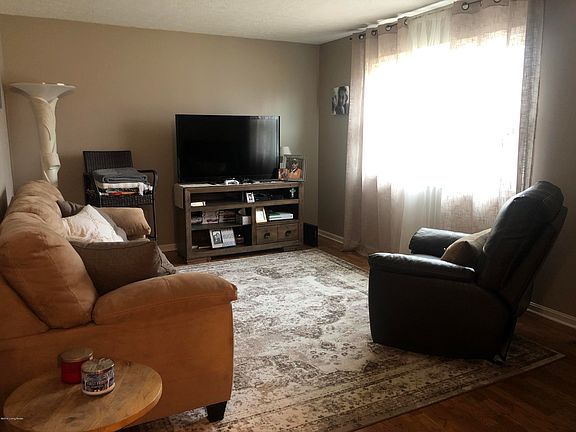 5th image of 142 Dogwood Ct