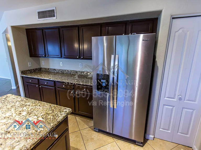 1231 N Layman St — Photo 19