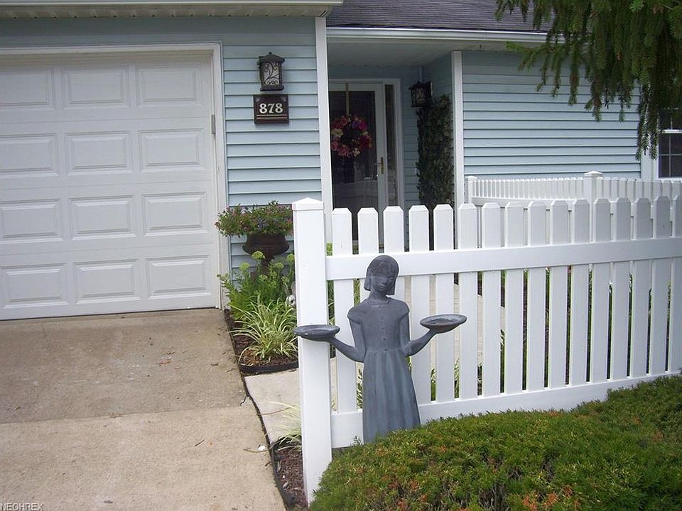 1st image of 878 Pinehurst Ln