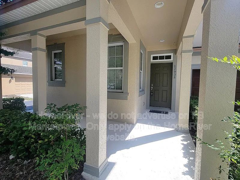4 bed, 3.5 bath, 1857 sqft, $2,995 — Photo 2