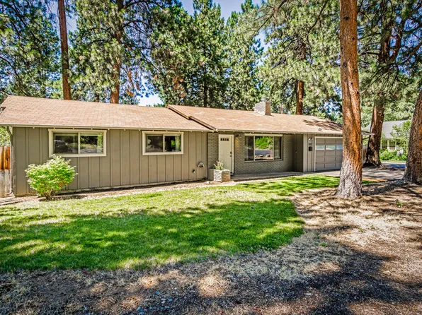 1749 NE 11th St, Bend, OR 97701
