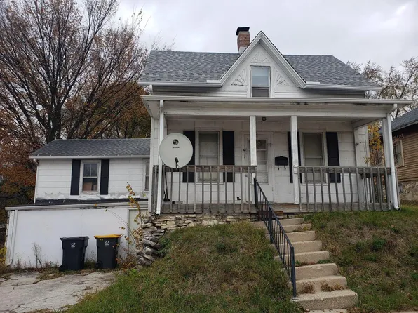 806 East Moreland BOULEVARD, Waukesha, WI 53186