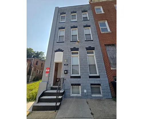 210 N Mount St Photo 1