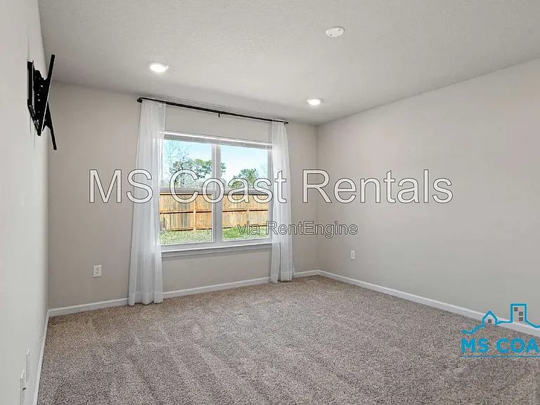 15236 Cypress Way — Photo 13