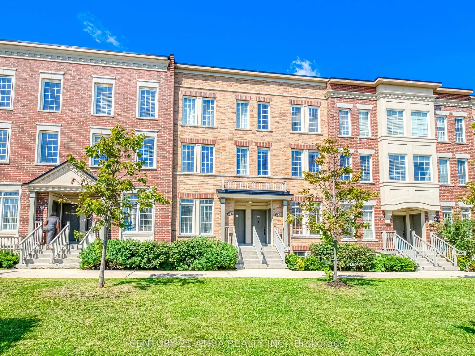 4 bed, $3,150 — Photo 1
