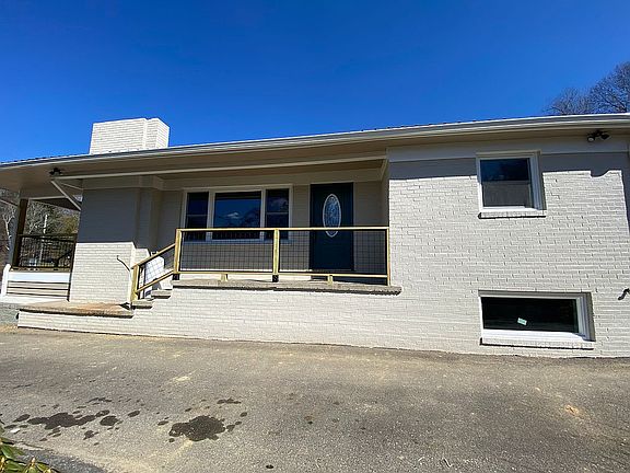 3rd image of 3575 Dellwood Rd