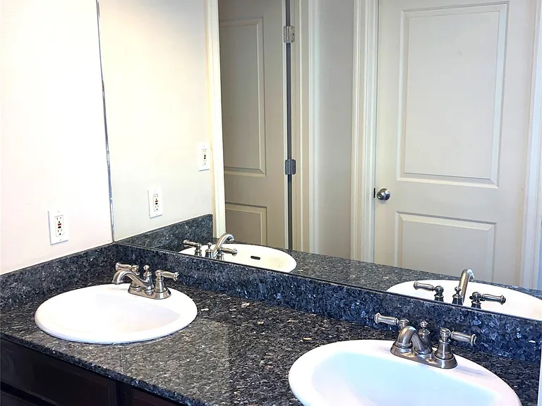 5315 Duval St #A — Photo 14