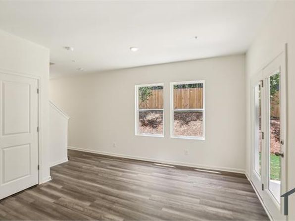 2575 Grey Hawk Dr