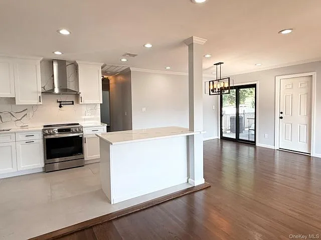 3 bed, 1.0 bath, 1120 sqft, $4,200 — Photo 4
