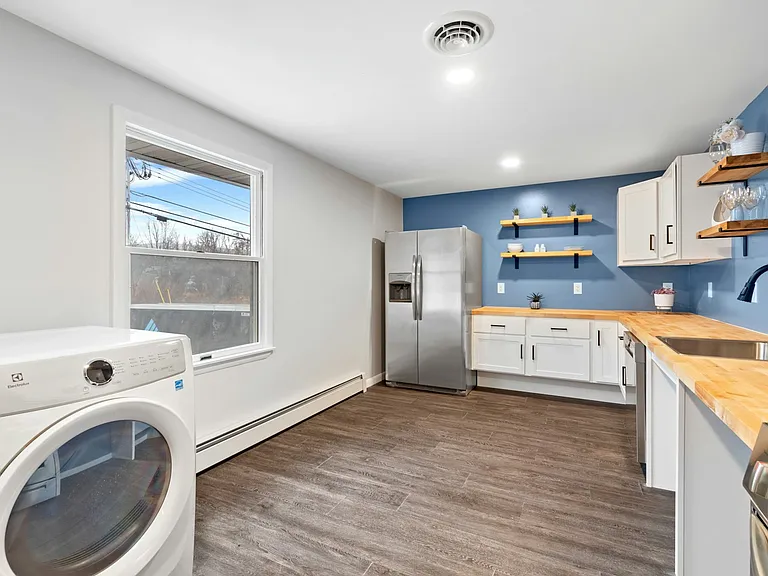 3527 Vienna St #6 — Photo 2