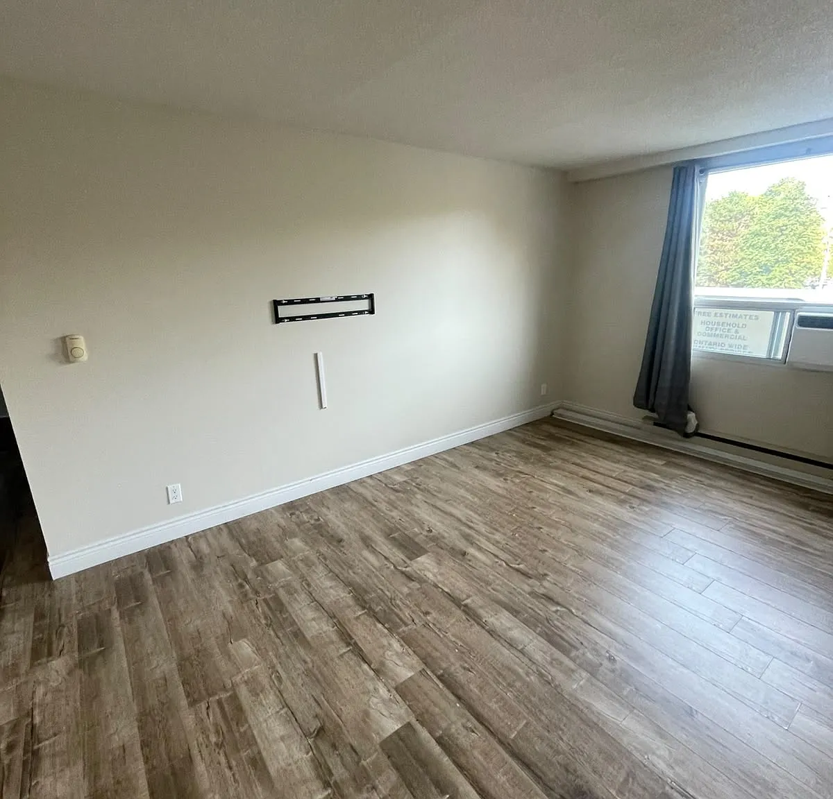 2 bed, 1000 sqft, $2,100 — Photo 1