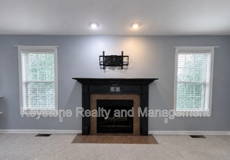 3329 Melissa Ln — Photo 9