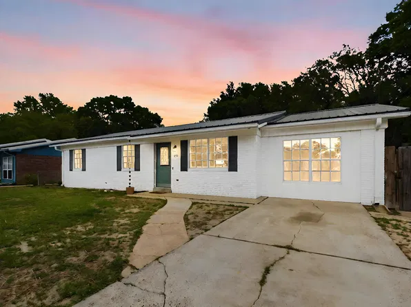 209 Hudson Cir, Niceville, FL 32578