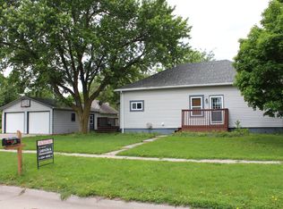 413 13th St, Aurora, NE 68818