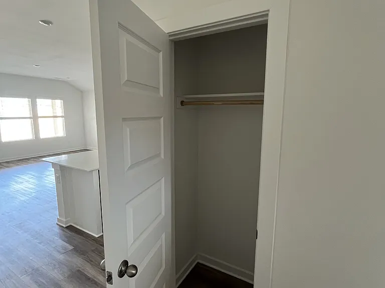 525 Arizona St — Photo 18