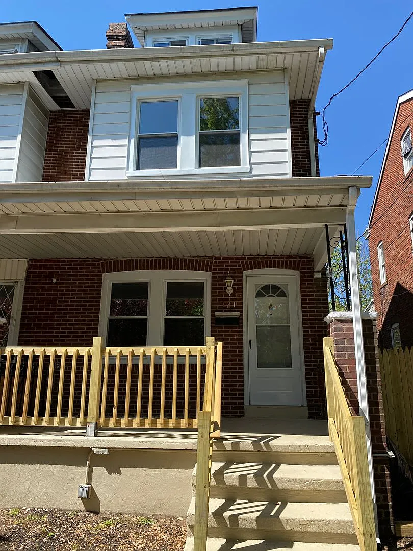 Updated 3 Bedroom House — Photo 1