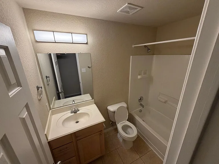 1139 Landon Ln — Photo 58