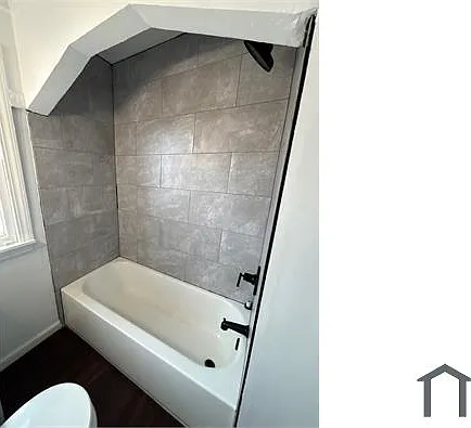 5758 Beaconsfield St — Photo 13