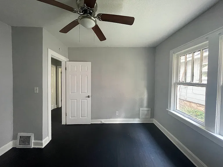 5311 Garfield Ave — Photo 8