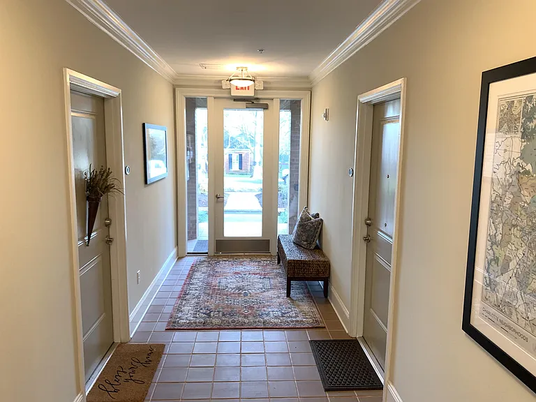 2320 Roswell Ave — Photo 1