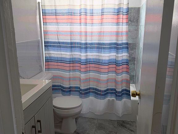 5th image of 3701 SW 59th Ter