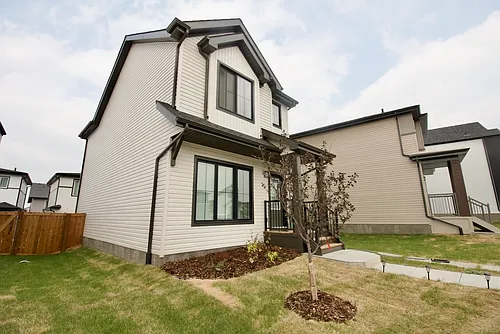 3862 Chrustawka Pl SW Photo 1