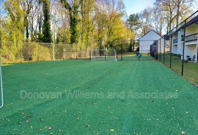Woodland Park Apartments — Photo 22