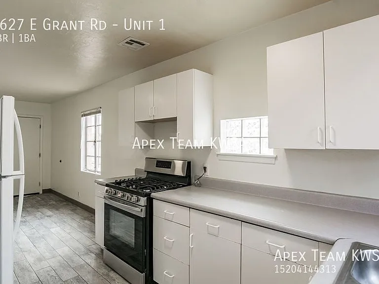 2627 E Grant Rd #1 — Photo 4