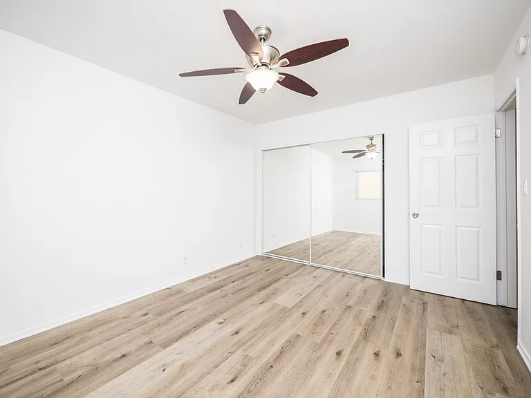 334 S. Hobart Blvd — Photo 48