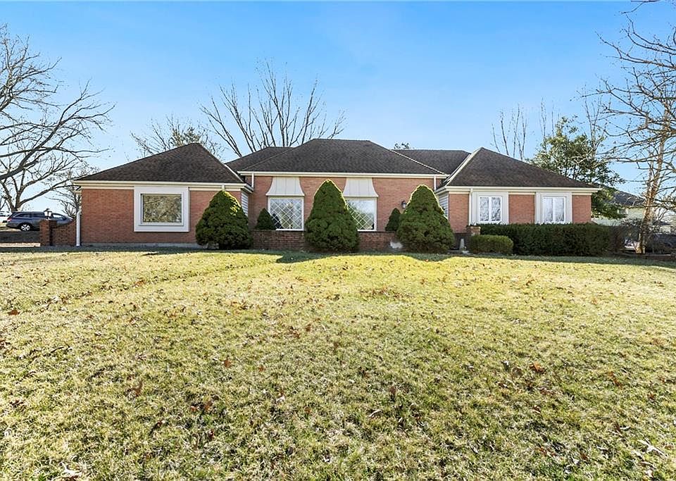 1st image of 3501 NE Shady Lane Dr