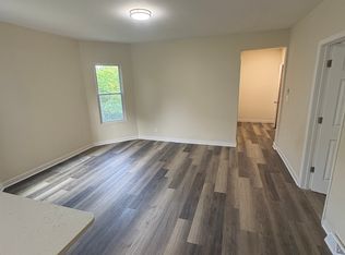 515 George Ave #1, Waukegan, IL 60085