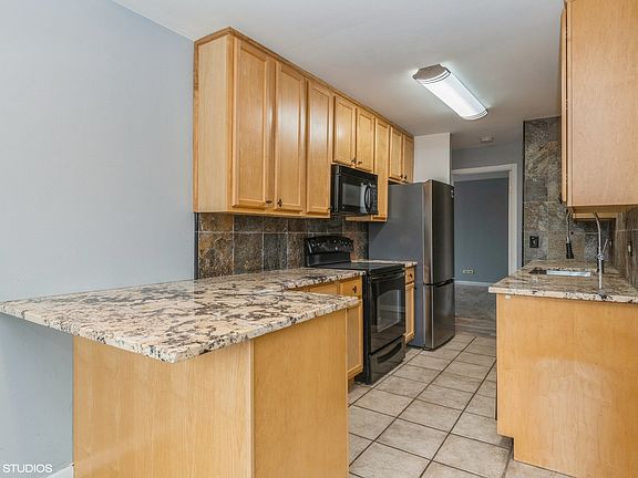 4th image of 5950 Oakwood Dr APT 1L