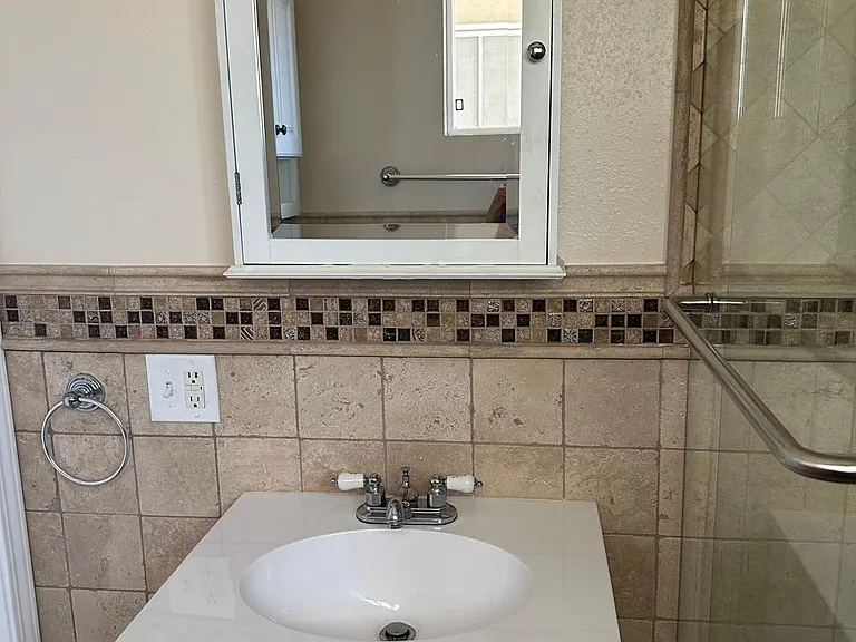 10640 Gridley Rd — Photo 2